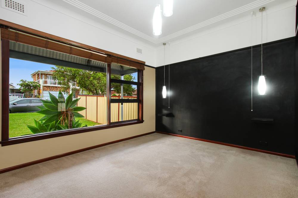26 Berring Avenue, ROSELANDS, NSW 2196