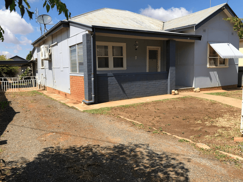 37 Bushman Street, PARKES, NSW 2870