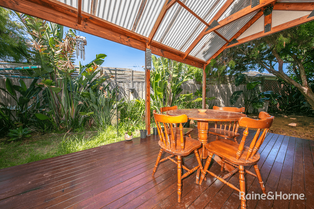 2/13-15 Logan Court, SUNBURY, VIC 3429