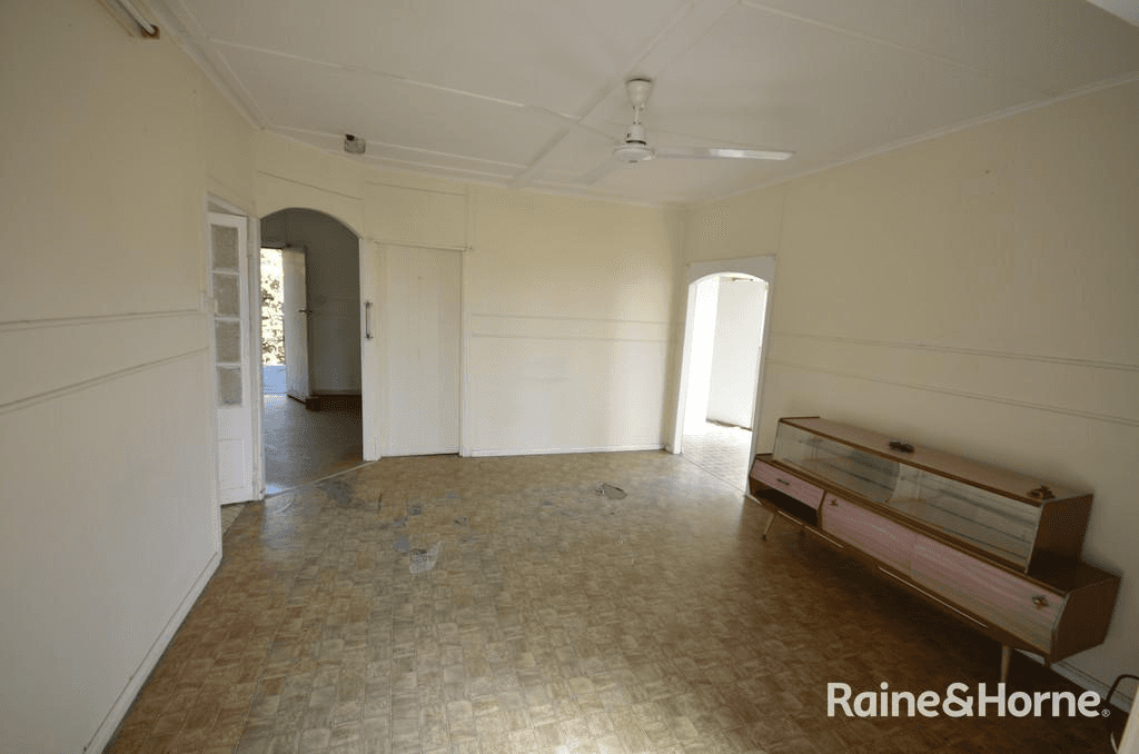16 Junction Road, MOSSMAN, QLD 4873