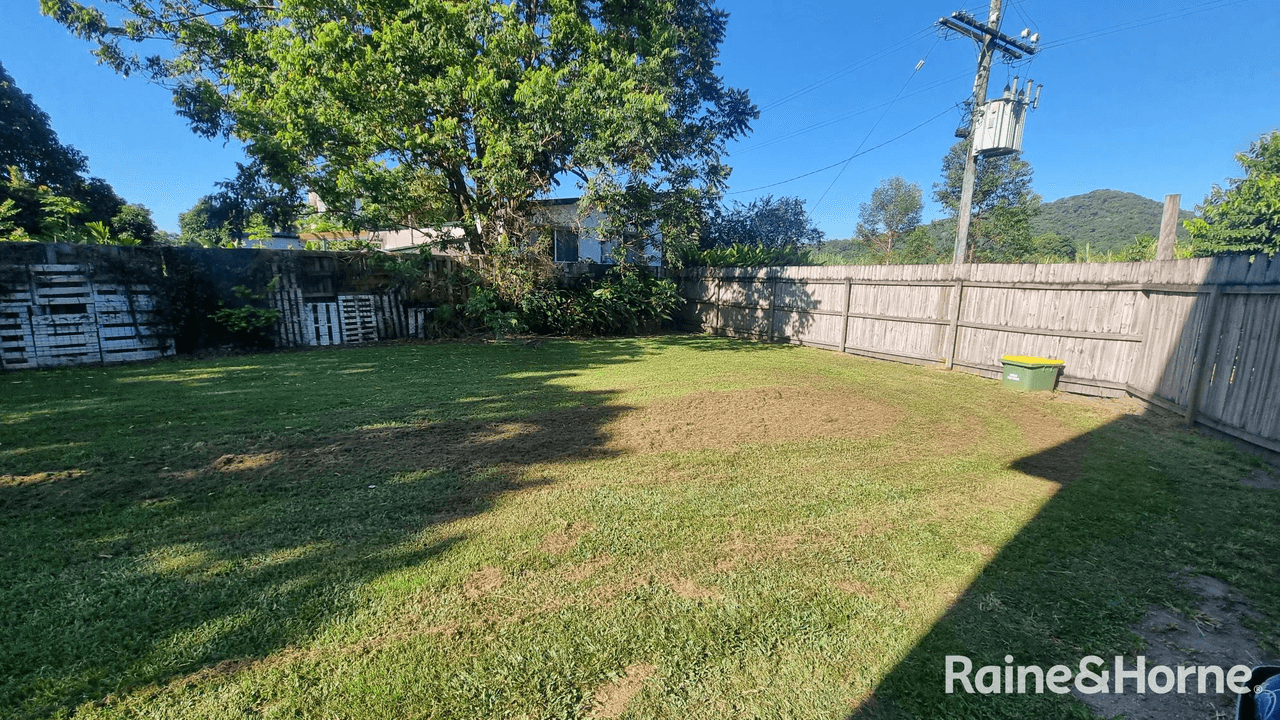 16 Junction Road, MOSSMAN, QLD 4873