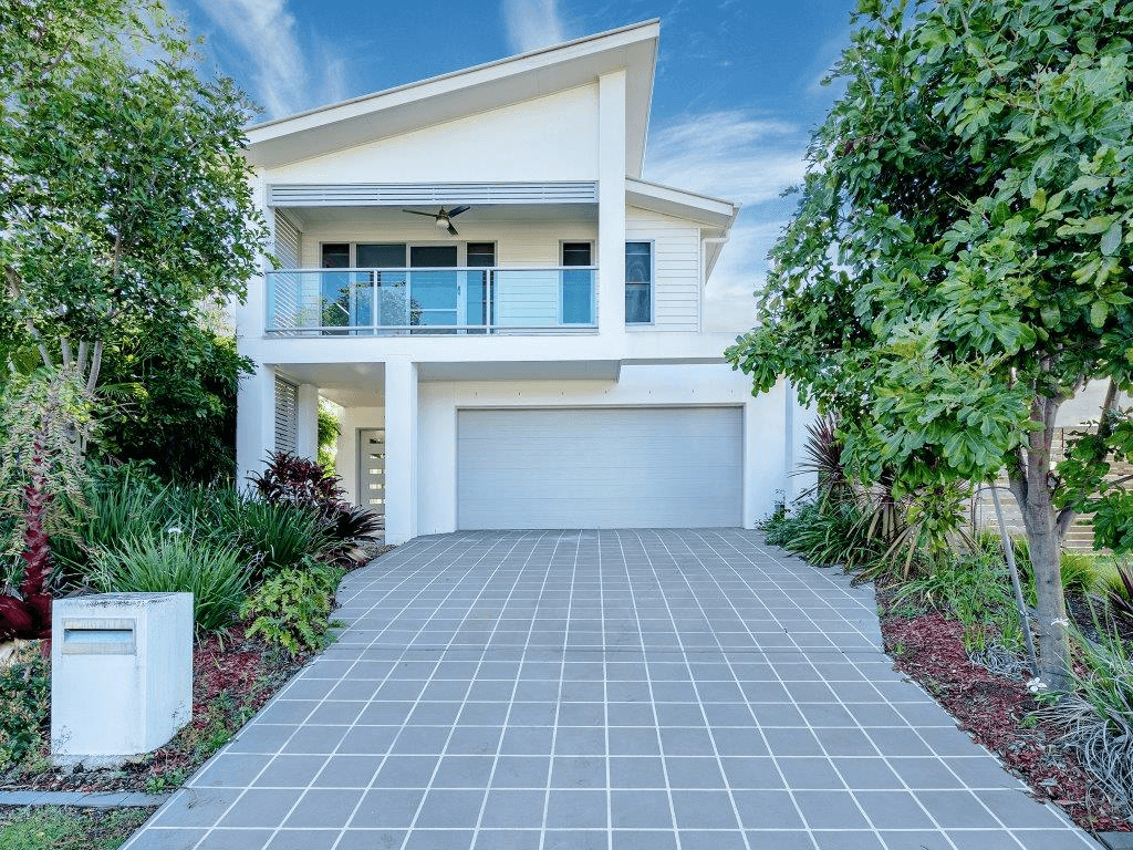 15 Melville Drive, PIMPAMA, QLD 4209