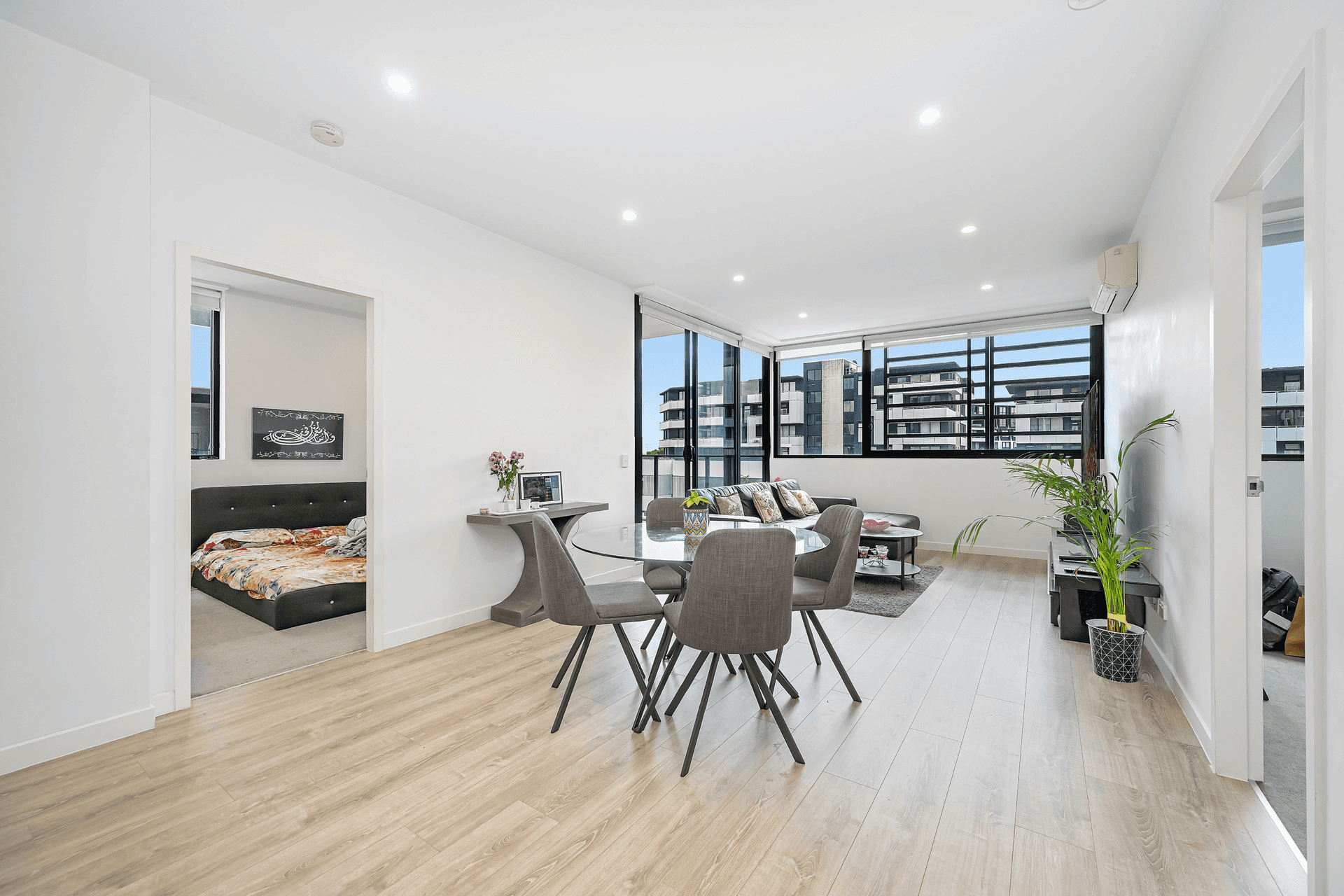 501/81C Lord Sheffield Circuit, Penrith, NSW 2750