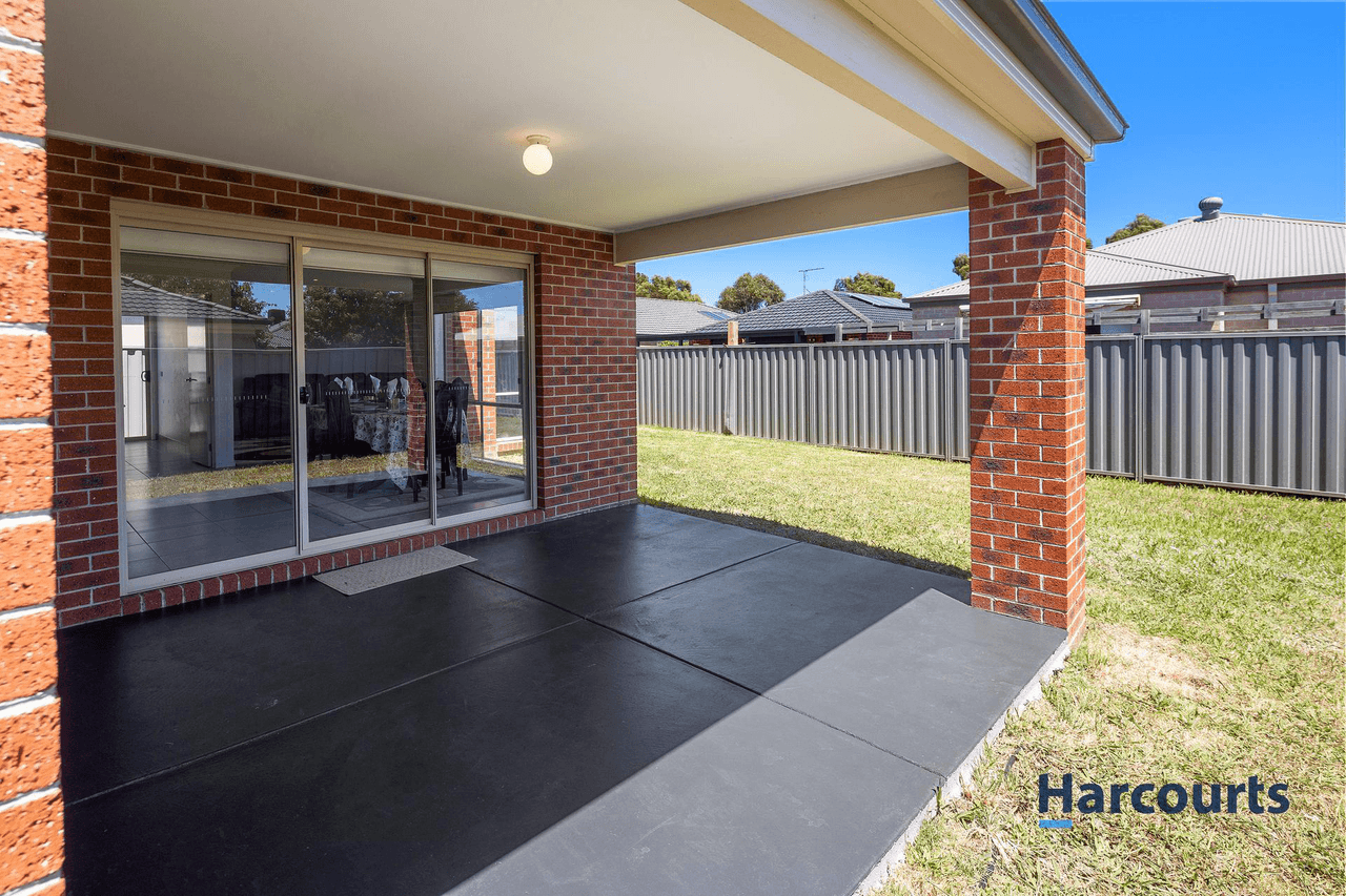 12 Stately Drive, Cranbourne East, VIC 3977