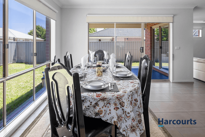 12 Stately Drive, Cranbourne East, VIC 3977