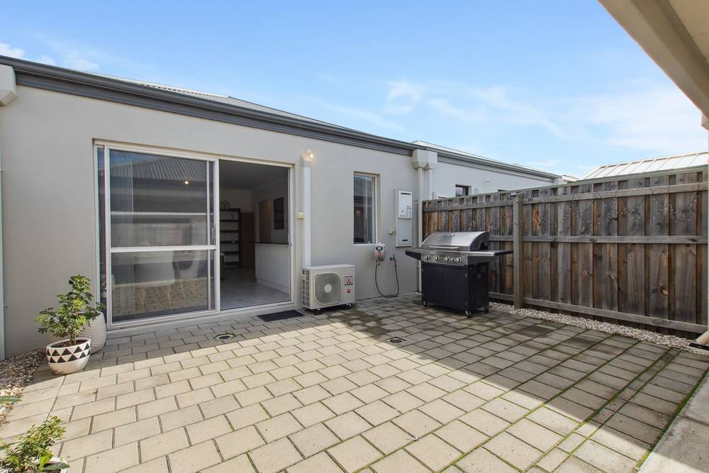 8 Minegara Lane, Ellenbrook, WA 6069