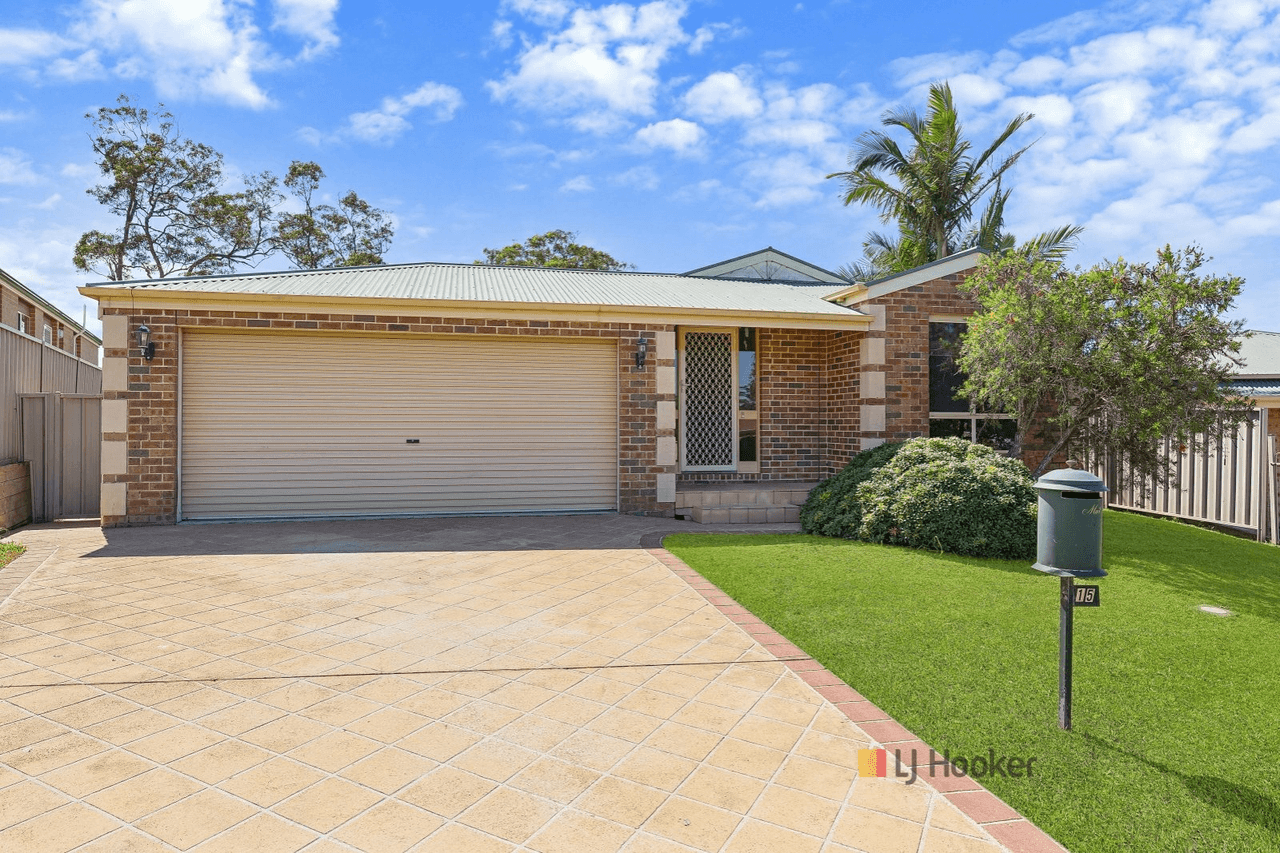 15 Radford Place, LAKE MUNMORAH, NSW 2259