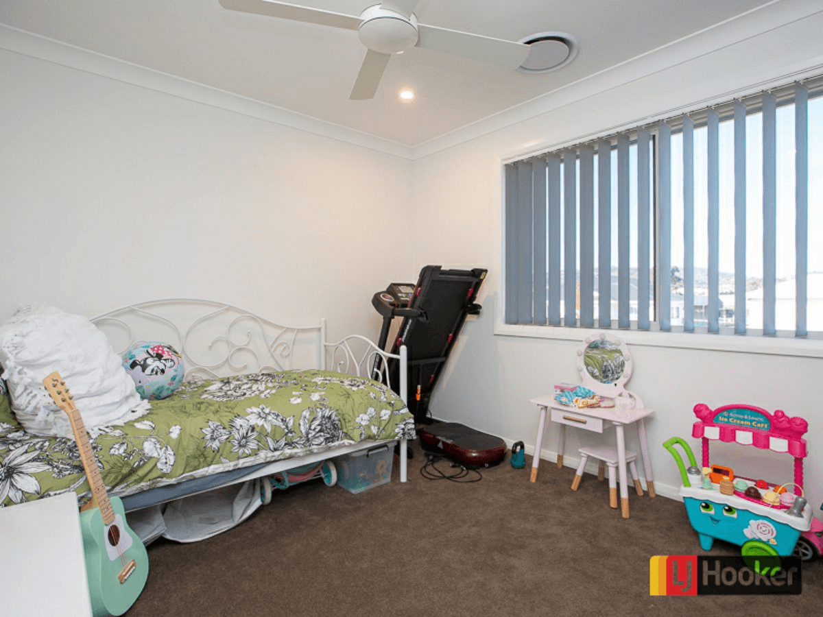 2 Kestral Street, MOORE CREEK, NSW 2340