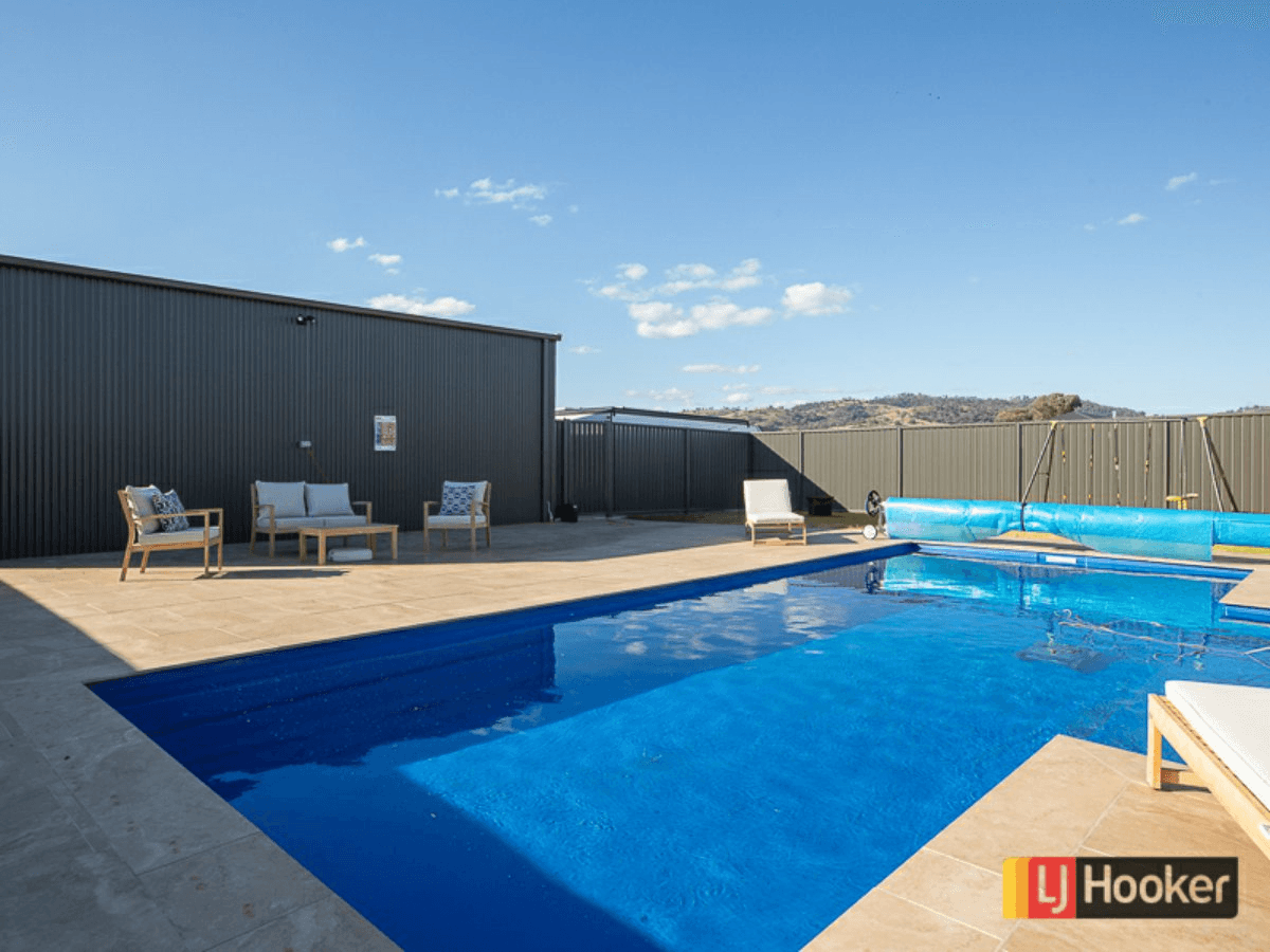 2 Kestral Street, MOORE CREEK, NSW 2340