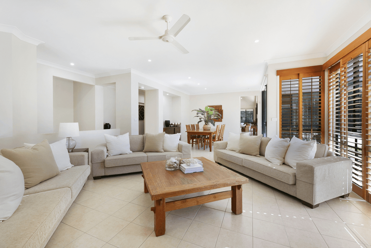 13 Basswood Court, BONOGIN, QLD 4213