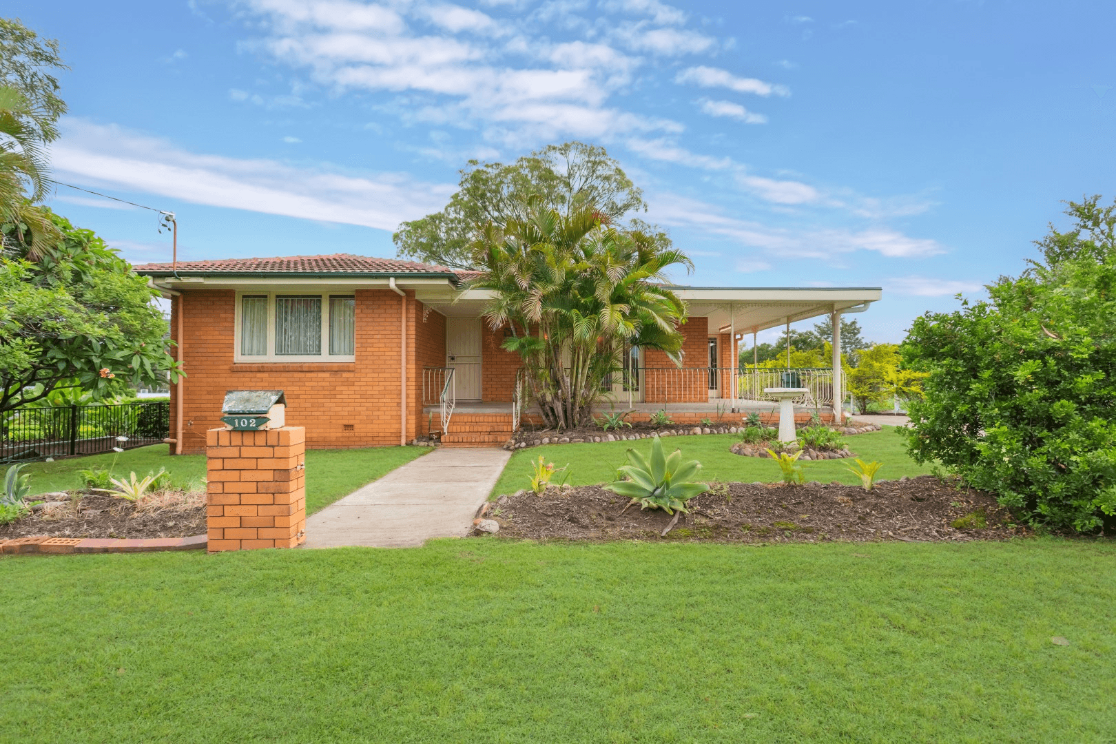 102 Holdsworth Road, NORTH IPSWICH, QLD 4305