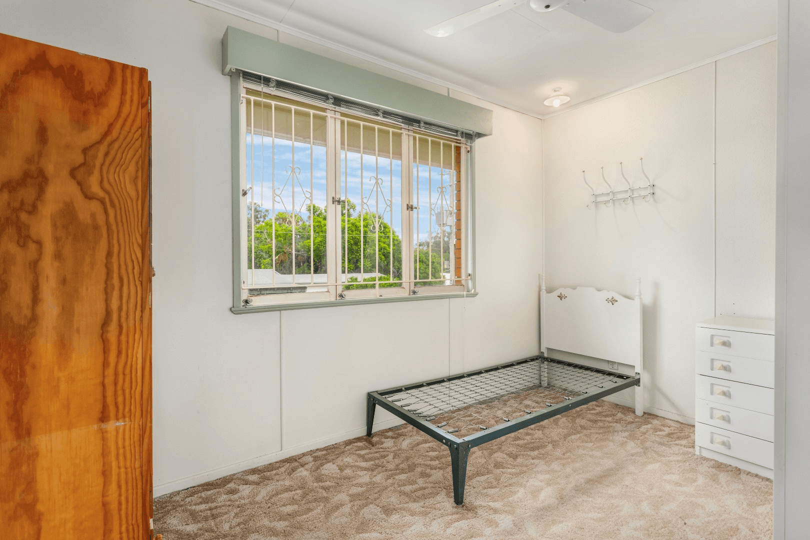 102 Holdsworth Road, NORTH IPSWICH, QLD 4305