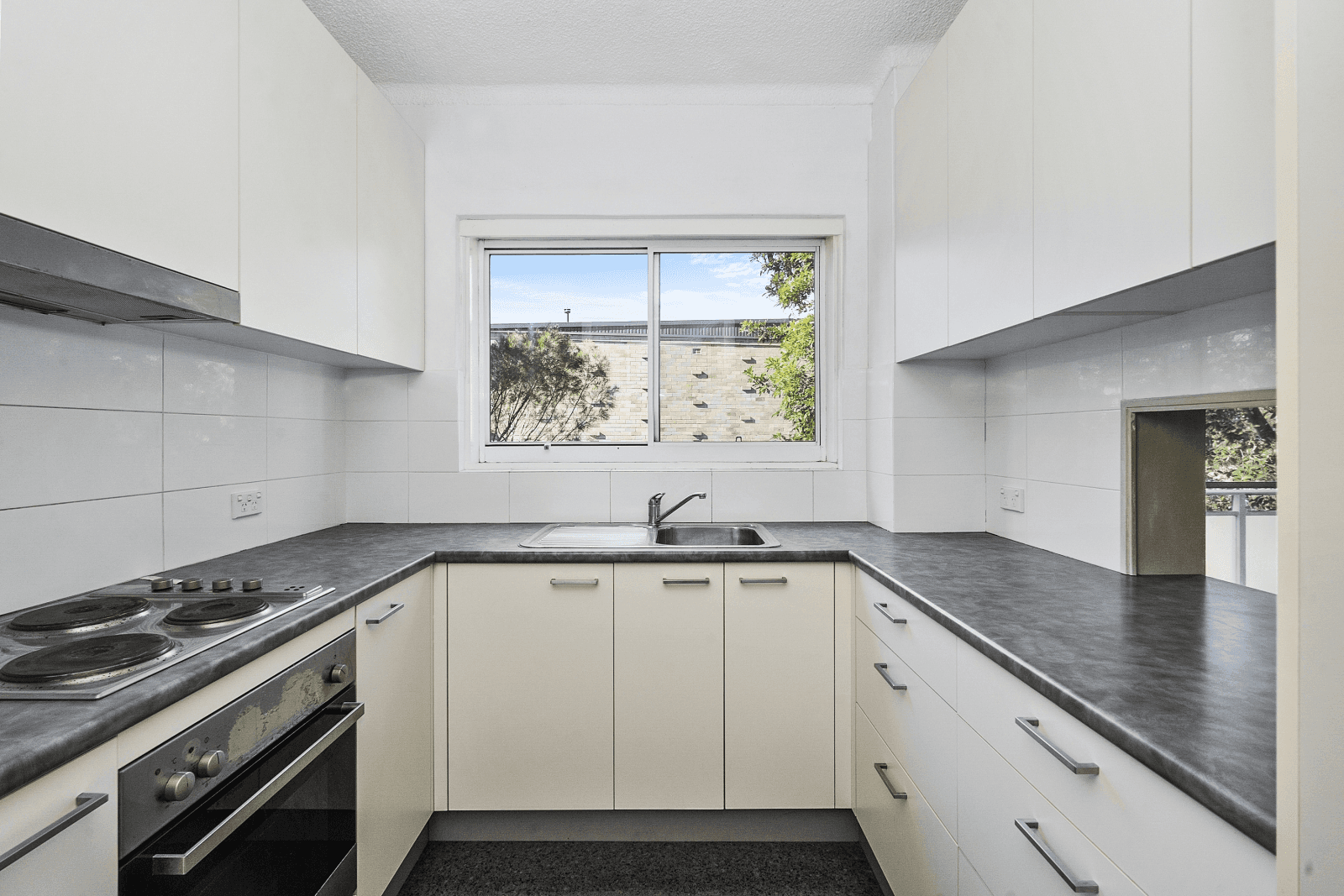 8/18 Darley Street, MONA VALE, NSW 2103