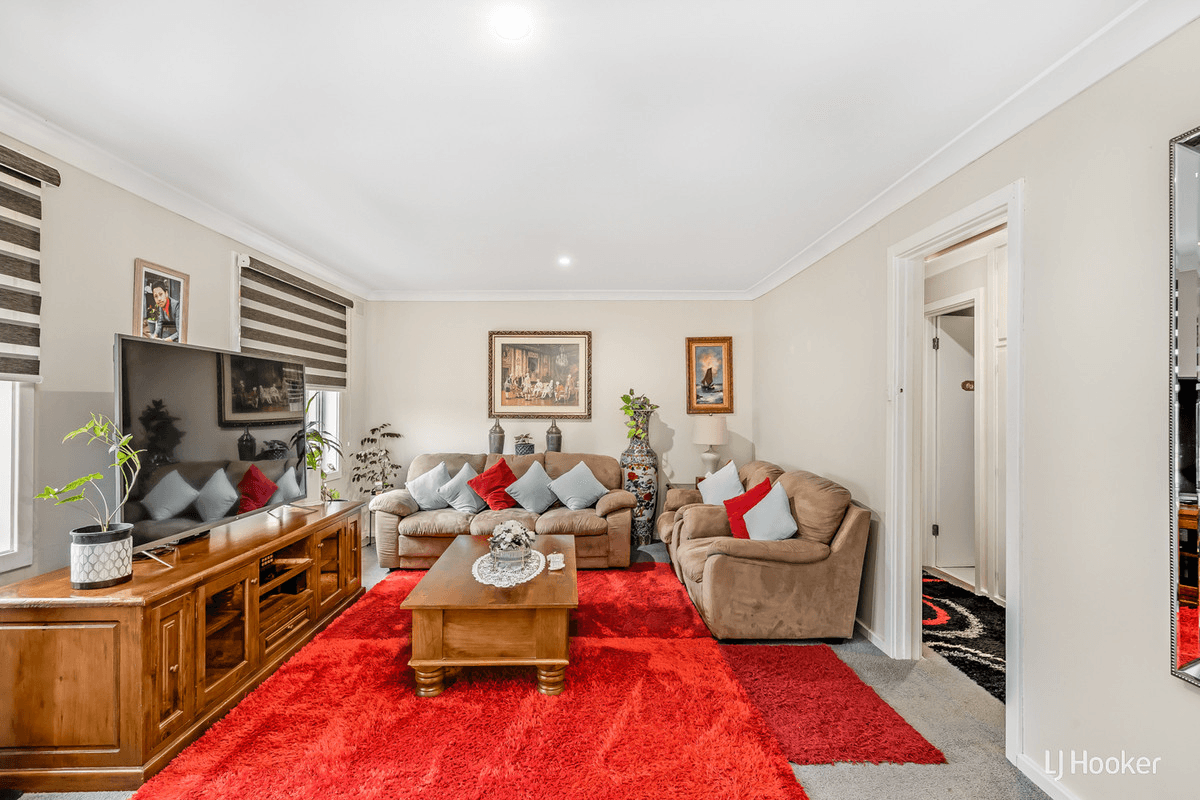 13 Barrington Road, ELIZABETH DOWNS, SA 5113