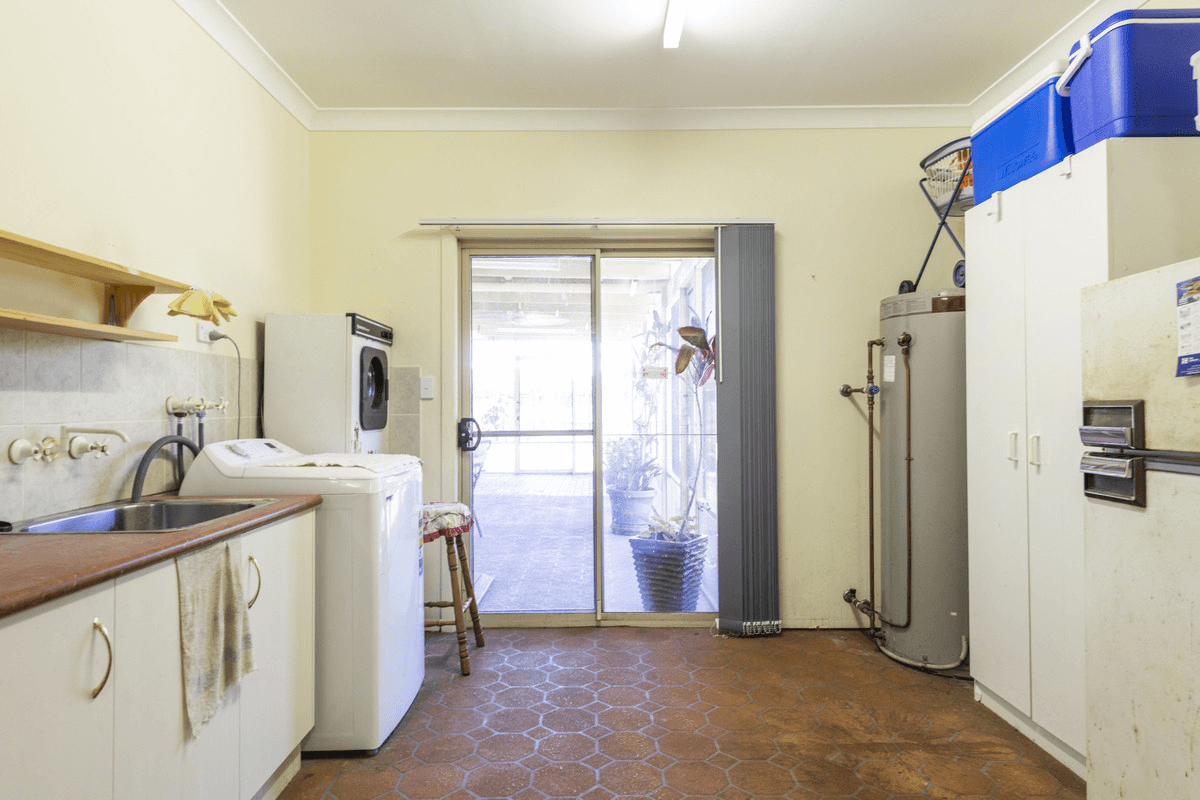 54 MELALEUCA Drive, YAMBA, NSW 2464