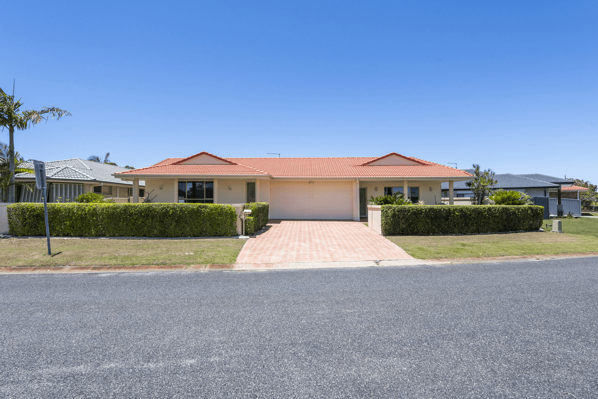 54 MELALEUCA Drive, YAMBA, NSW 2464