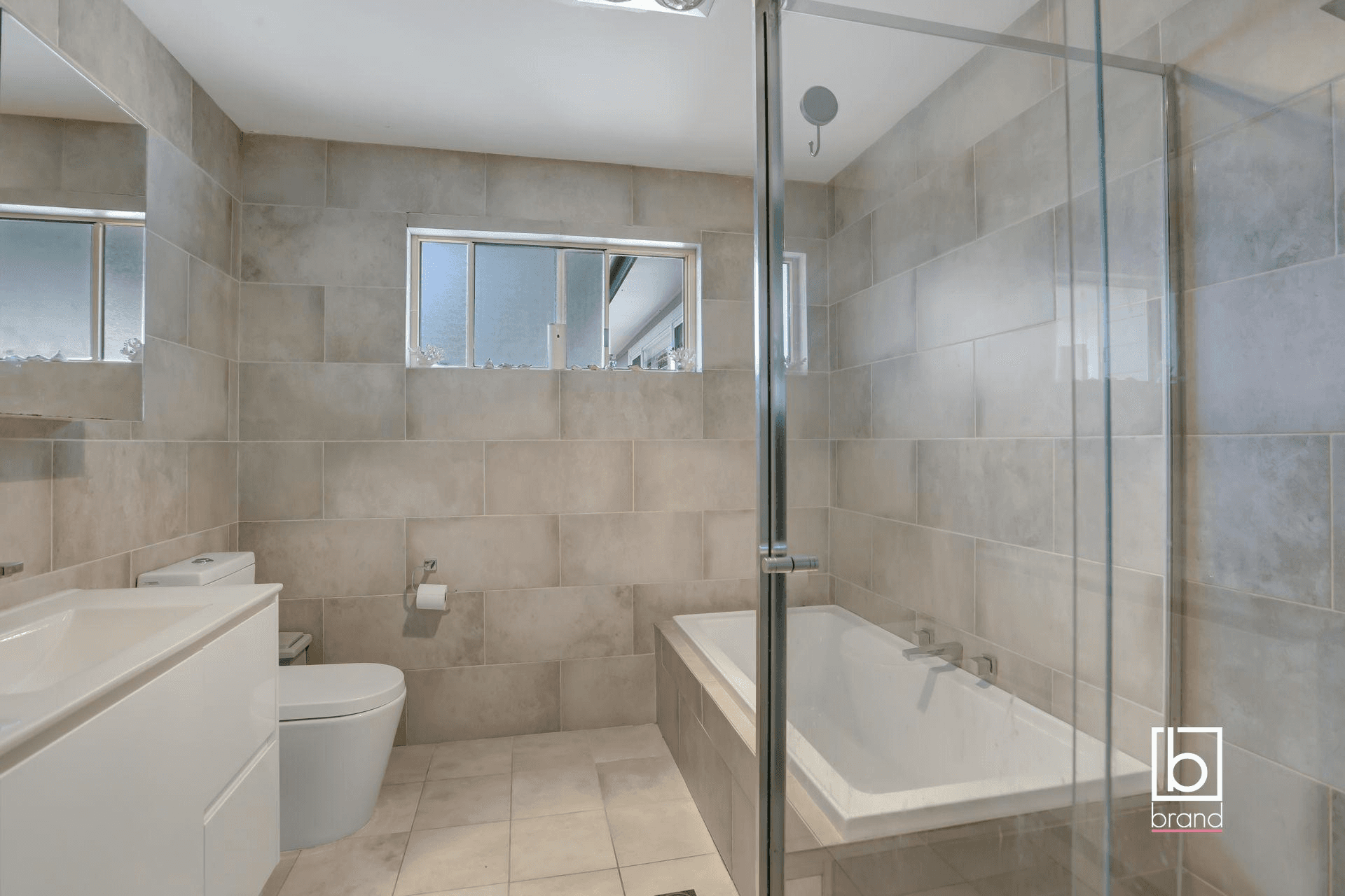 86 Birdwood Drive, BLUE HAVEN, NSW 2262