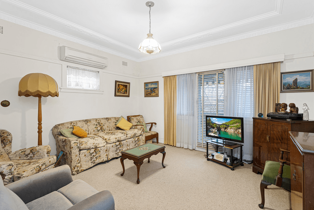 16 Banner Road, KINGSGROVE, NSW 2208