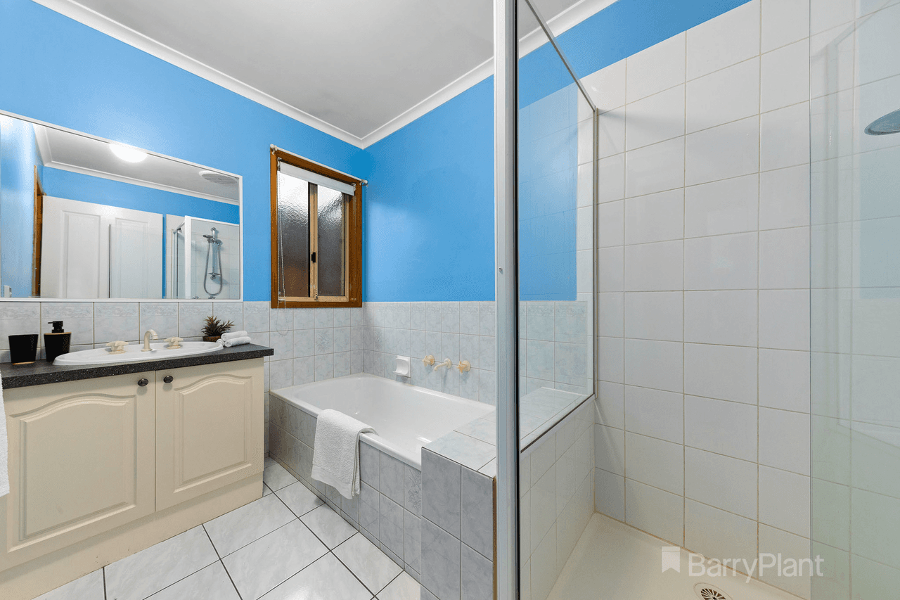 2 Plough Rise, Narre Warren South, VIC 3805