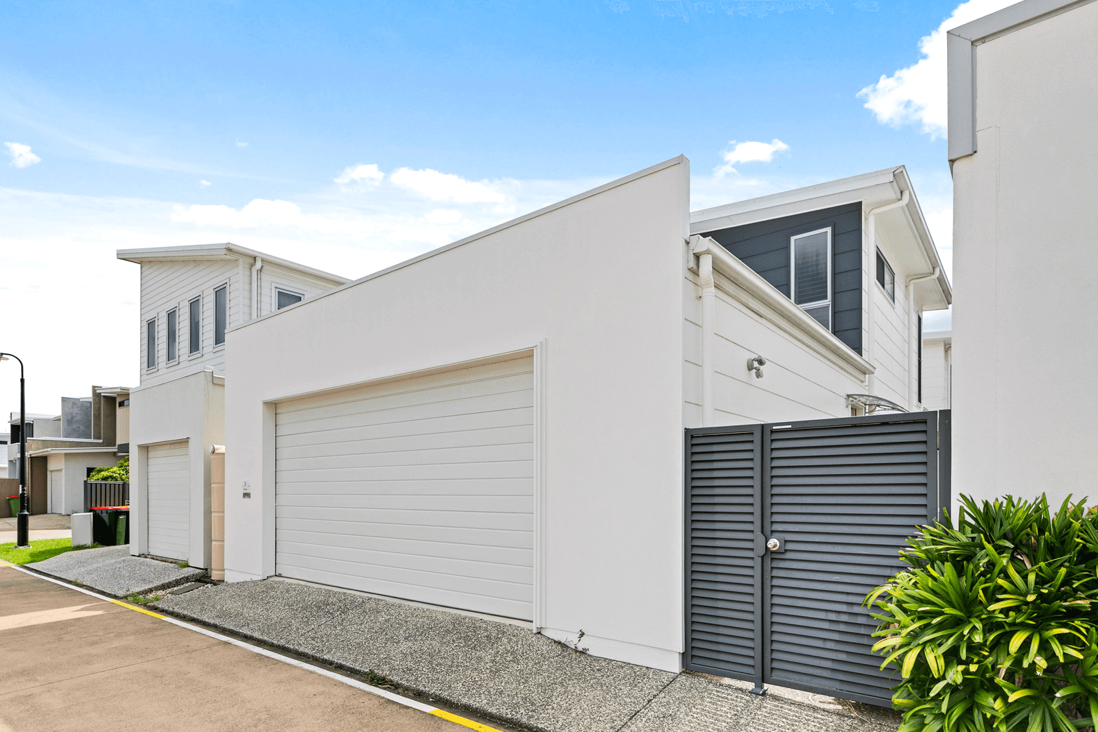 3 HILLIARDS LANE, MAROOCHYDORE, QLD 4558