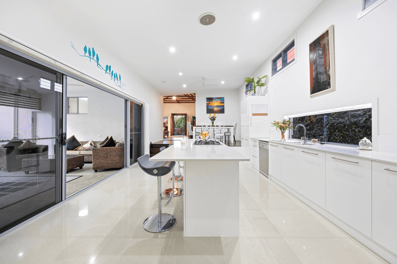 3 Cunningham Street, TORQUAY, QLD 4655