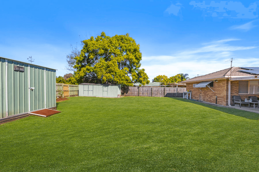 28 Cambridge Street, SILKSTONE, QLD 4304