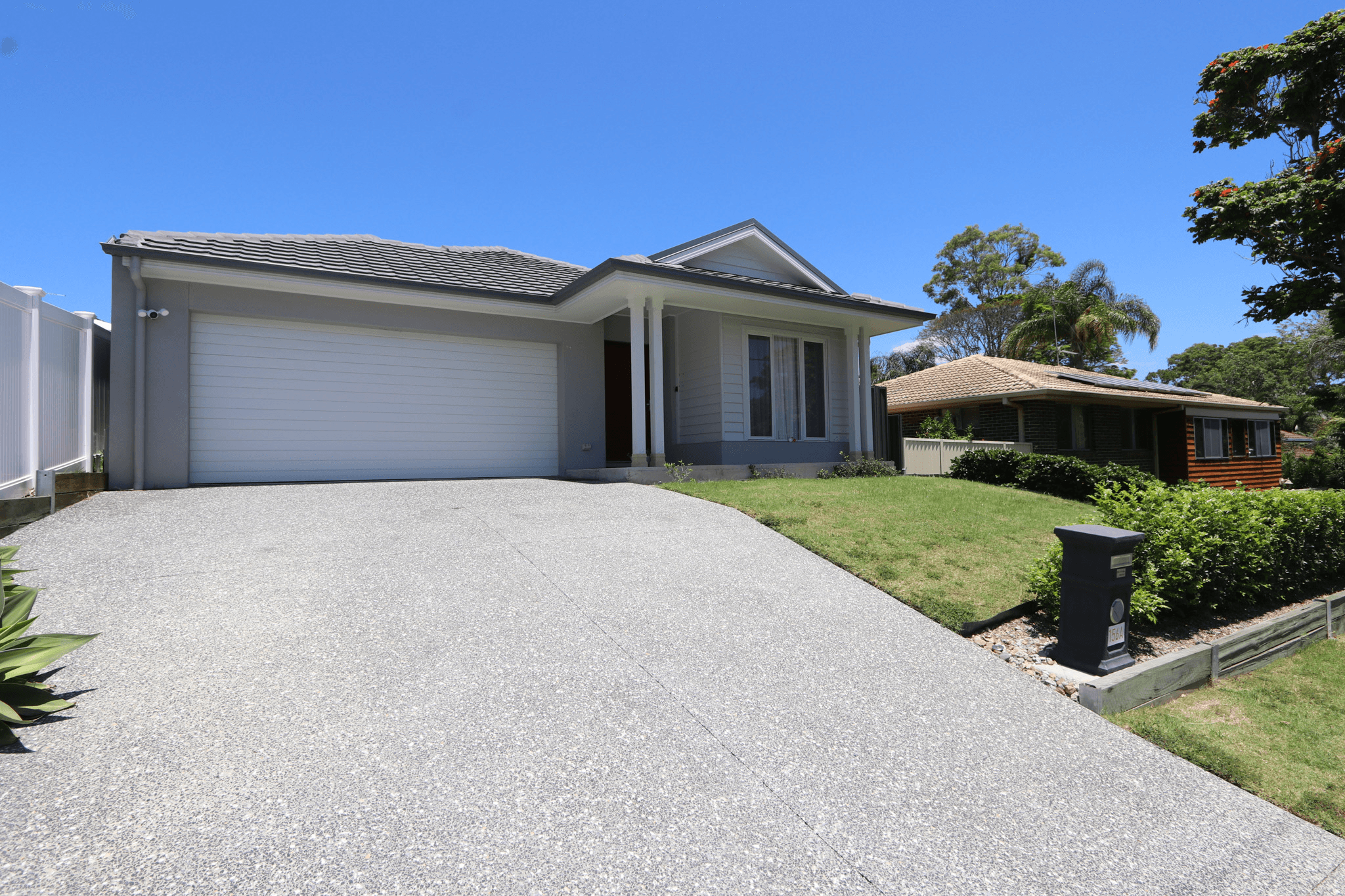 156a Heeb Street, BENOWA, QLD 4217