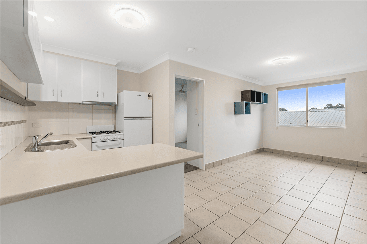 15/9 Uniplaza Court, Kearneys Spring, QLD 4350