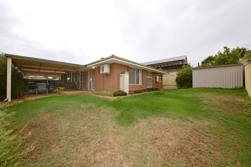 70 Stonehaven Parade, Kinross, WA 6028