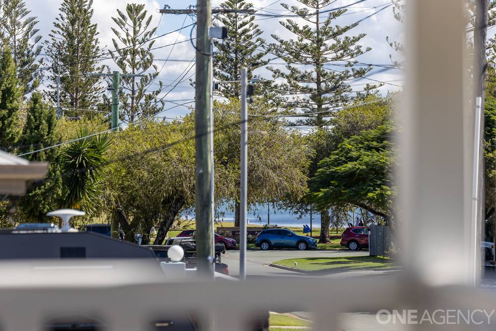 3 Third Avenue, Scarborough, QLD 4020