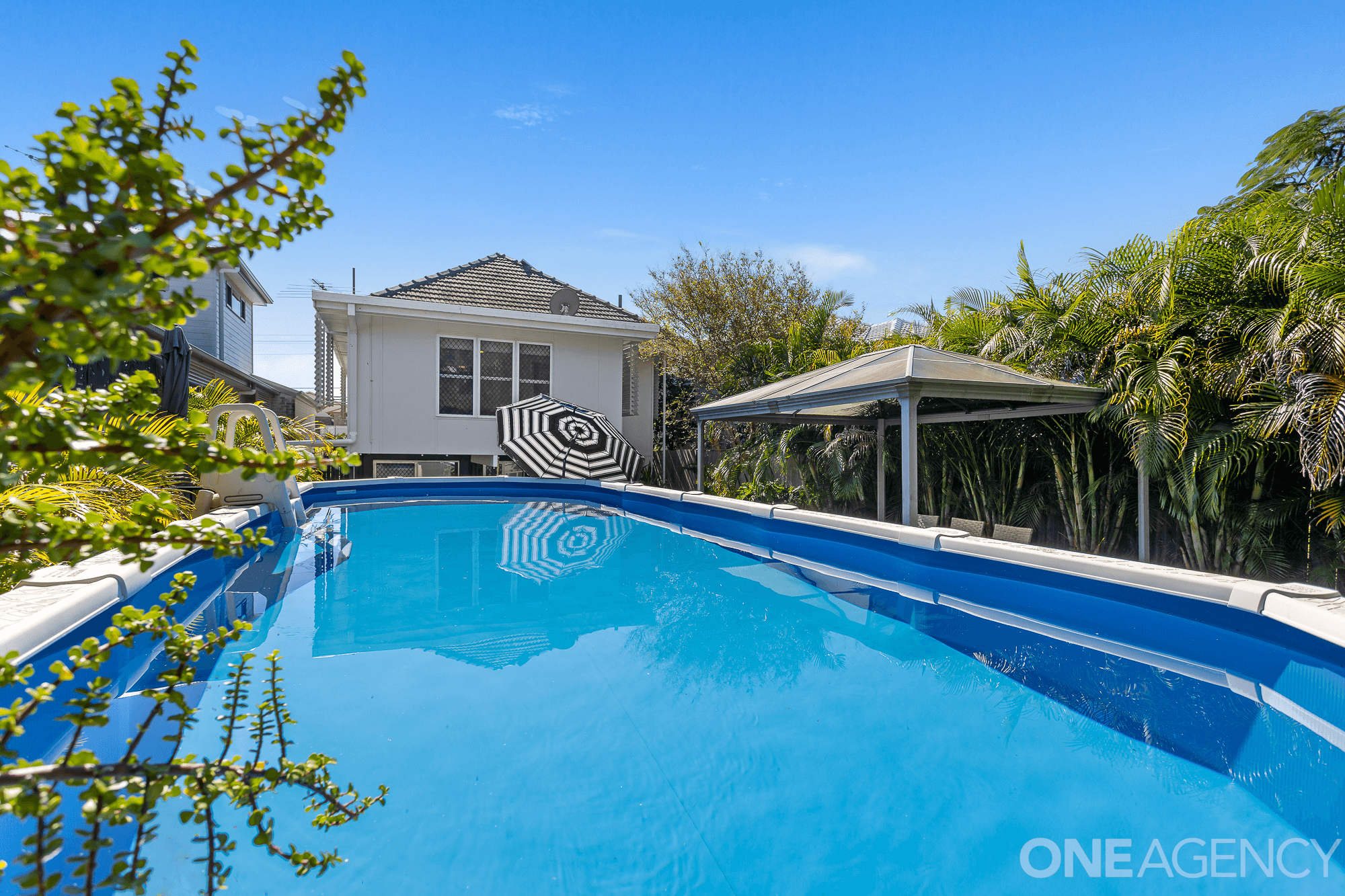 3 Third Avenue, Scarborough, QLD 4020