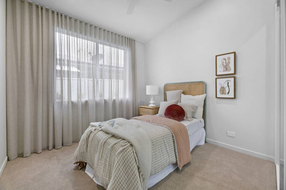 42 Coronet Crescent, Burleigh Waters, QLD 4220