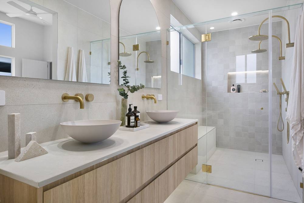 42 Coronet Crescent, Burleigh Waters, QLD 4220