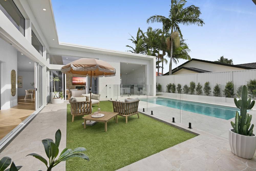 42 Coronet Crescent, Burleigh Waters, QLD 4220