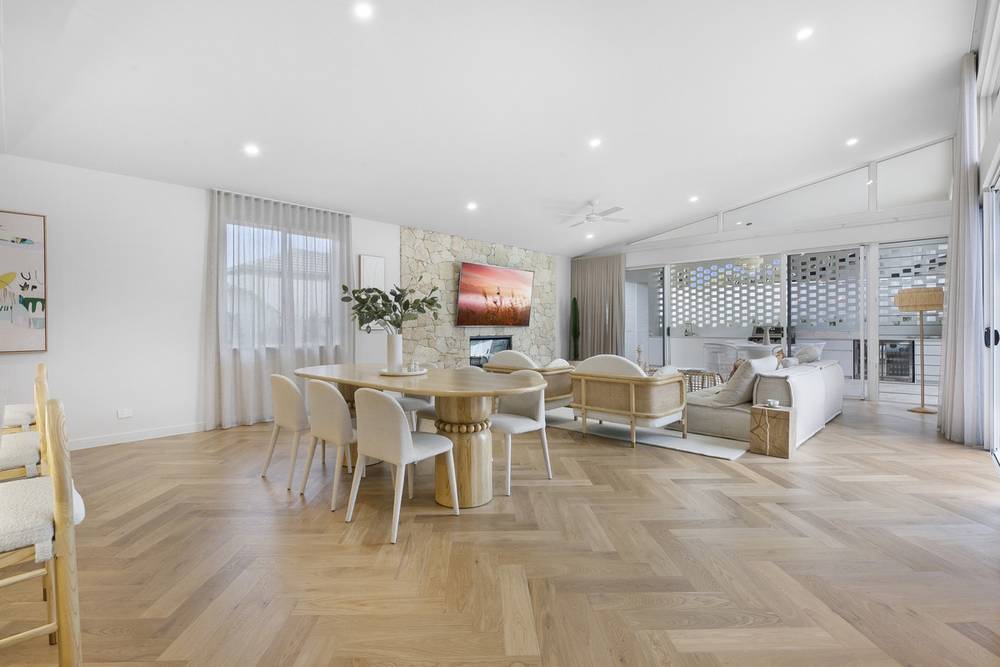 42 Coronet Crescent, Burleigh Waters, QLD 4220