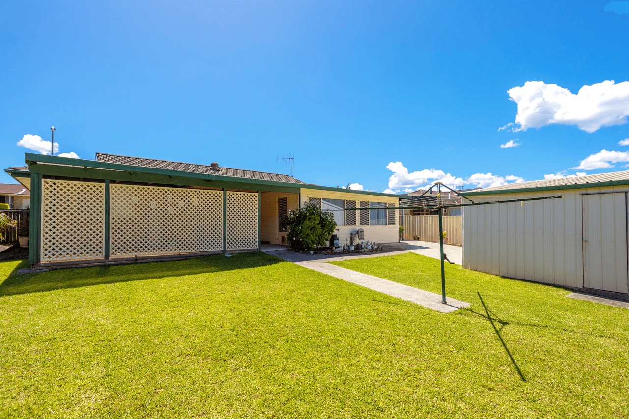 12 Robusta Parade, TAREE, NSW 2430