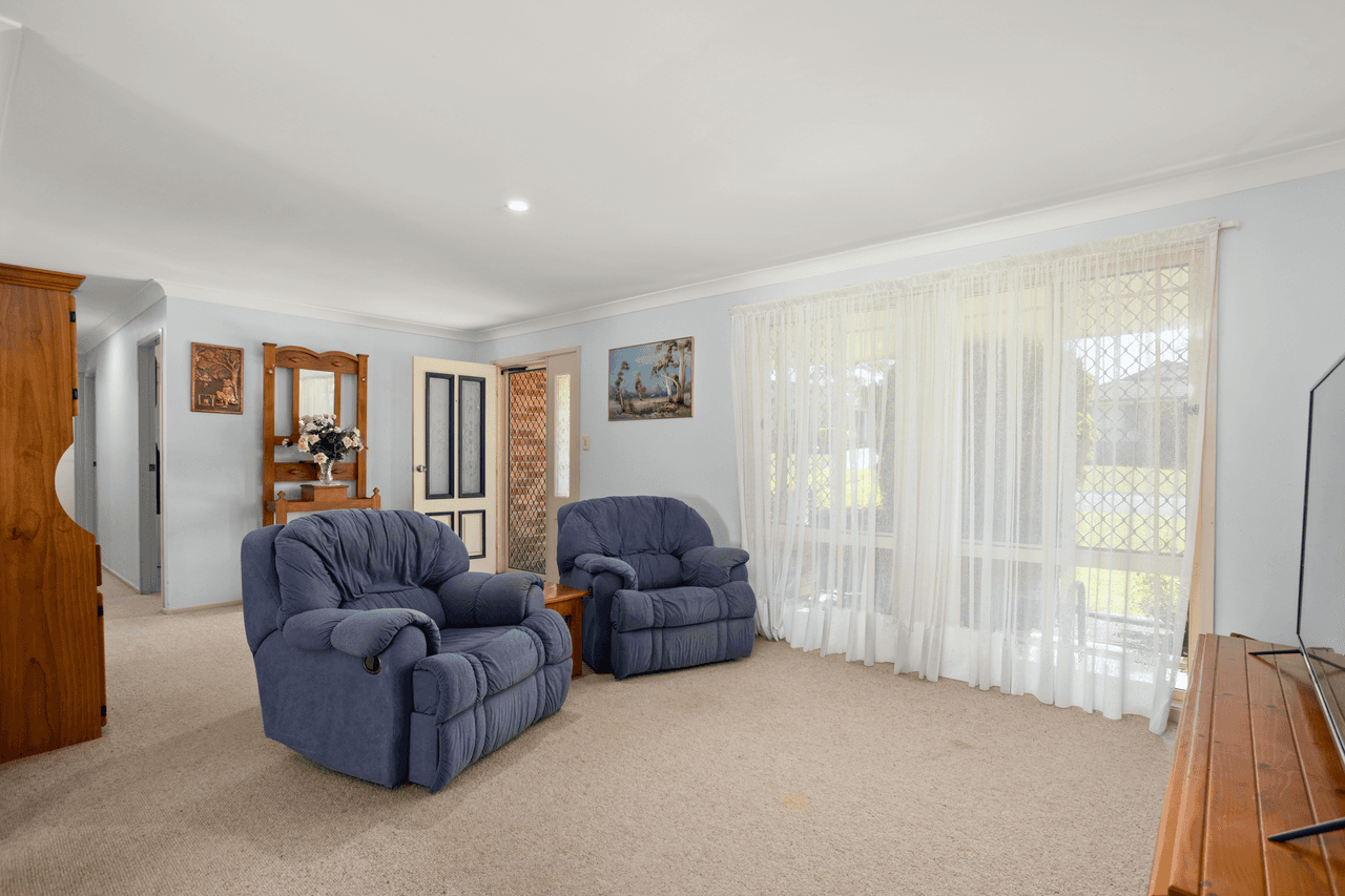 12 Robusta Parade, TAREE, NSW 2430