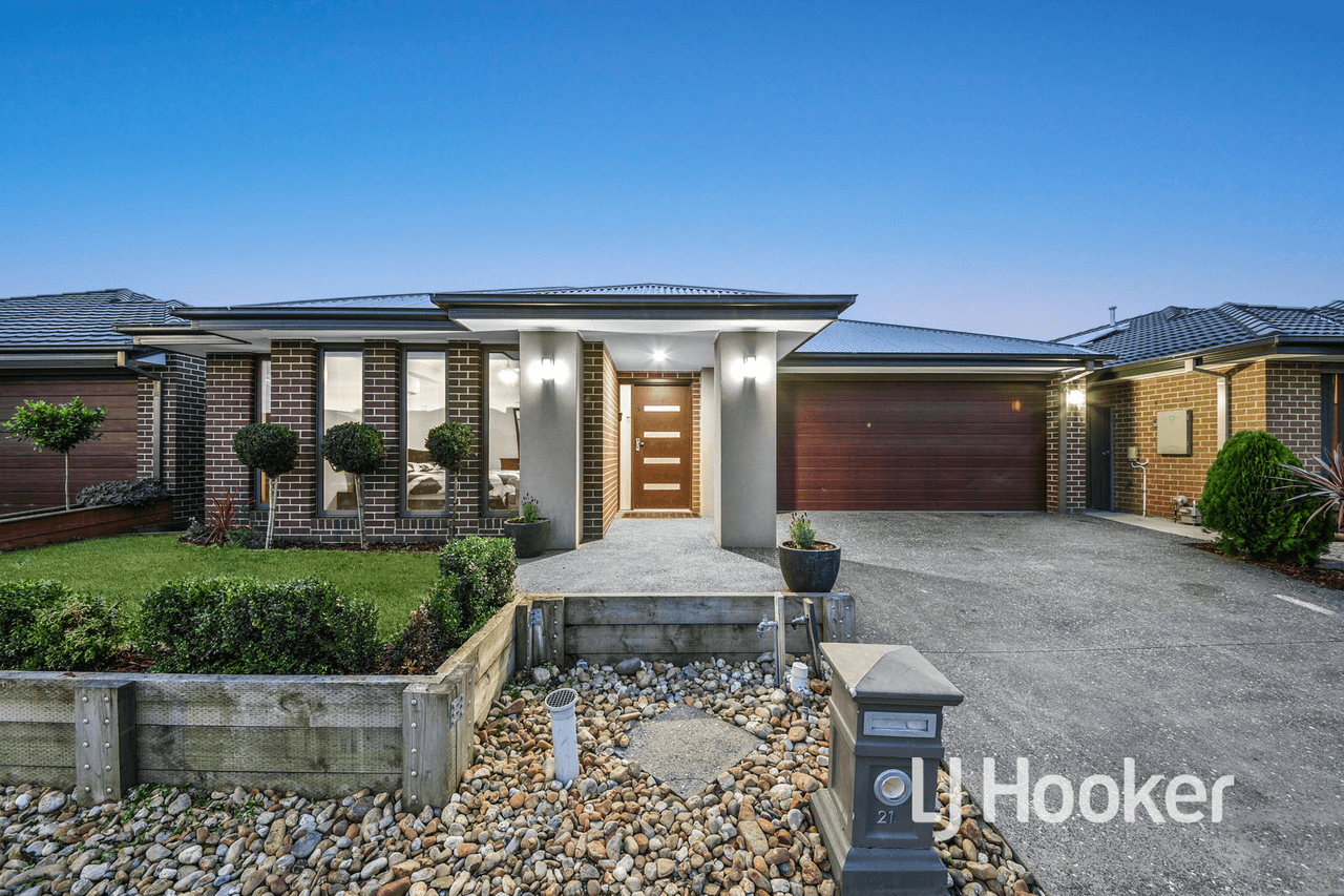21 Yearling Crescent, CLYDE NORTH, VIC 3978