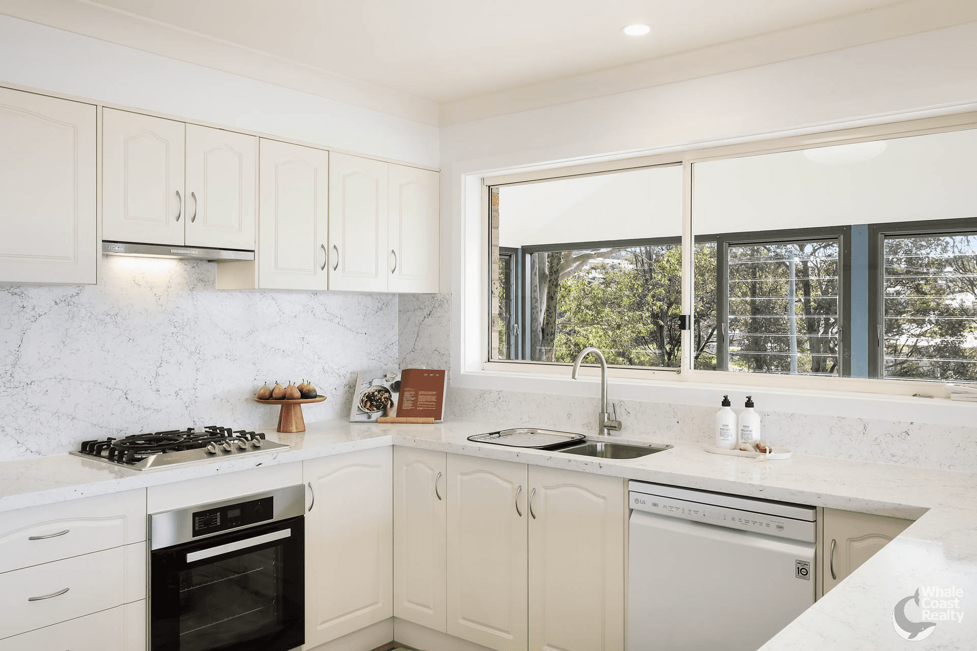 7 Beachview Close, NORTH NAROOMA, NSW 2546