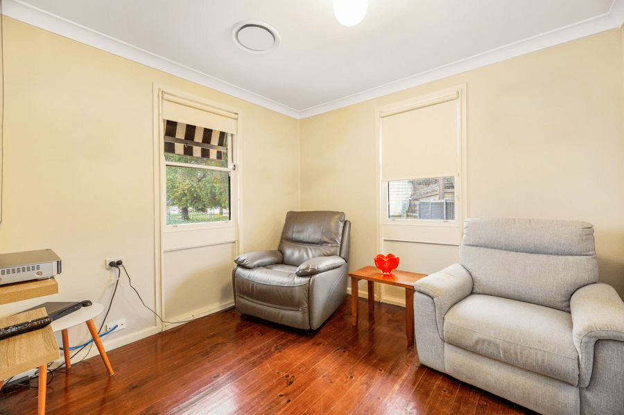 21 Samoa Place, LETHBRIDGE PARK, NSW 2770