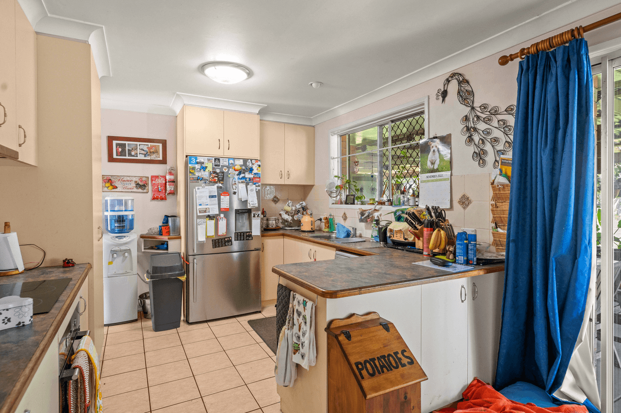 2 Emmanulla Drive, KINGSTHORPE, QLD 4400