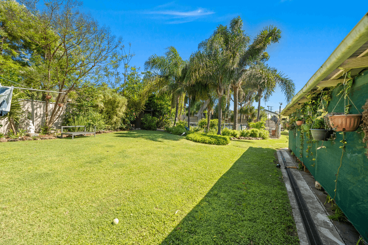 2 Emmanulla Drive, KINGSTHORPE, QLD 4400