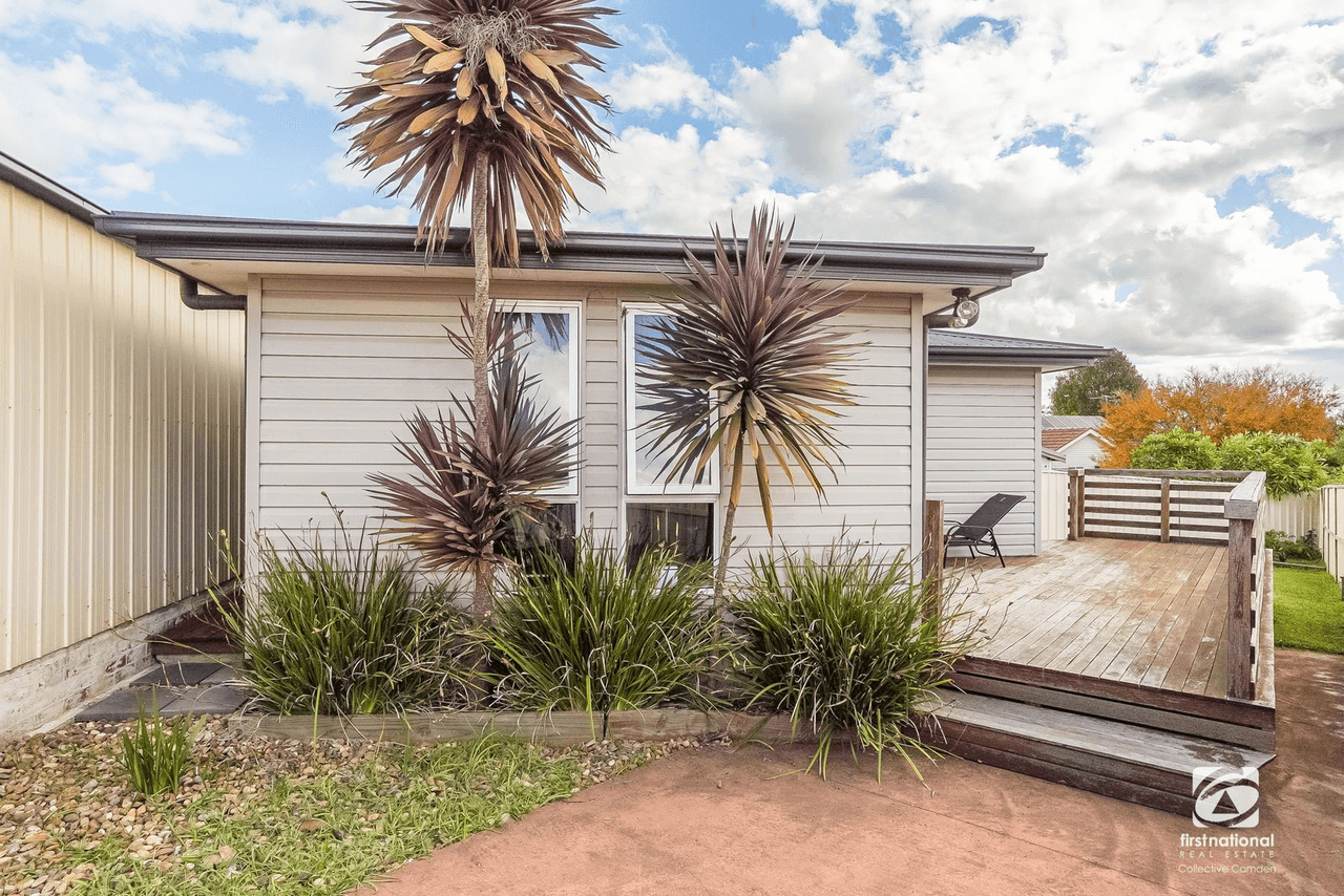 76 Woodland Crescent, NARELLAN, NSW 2567