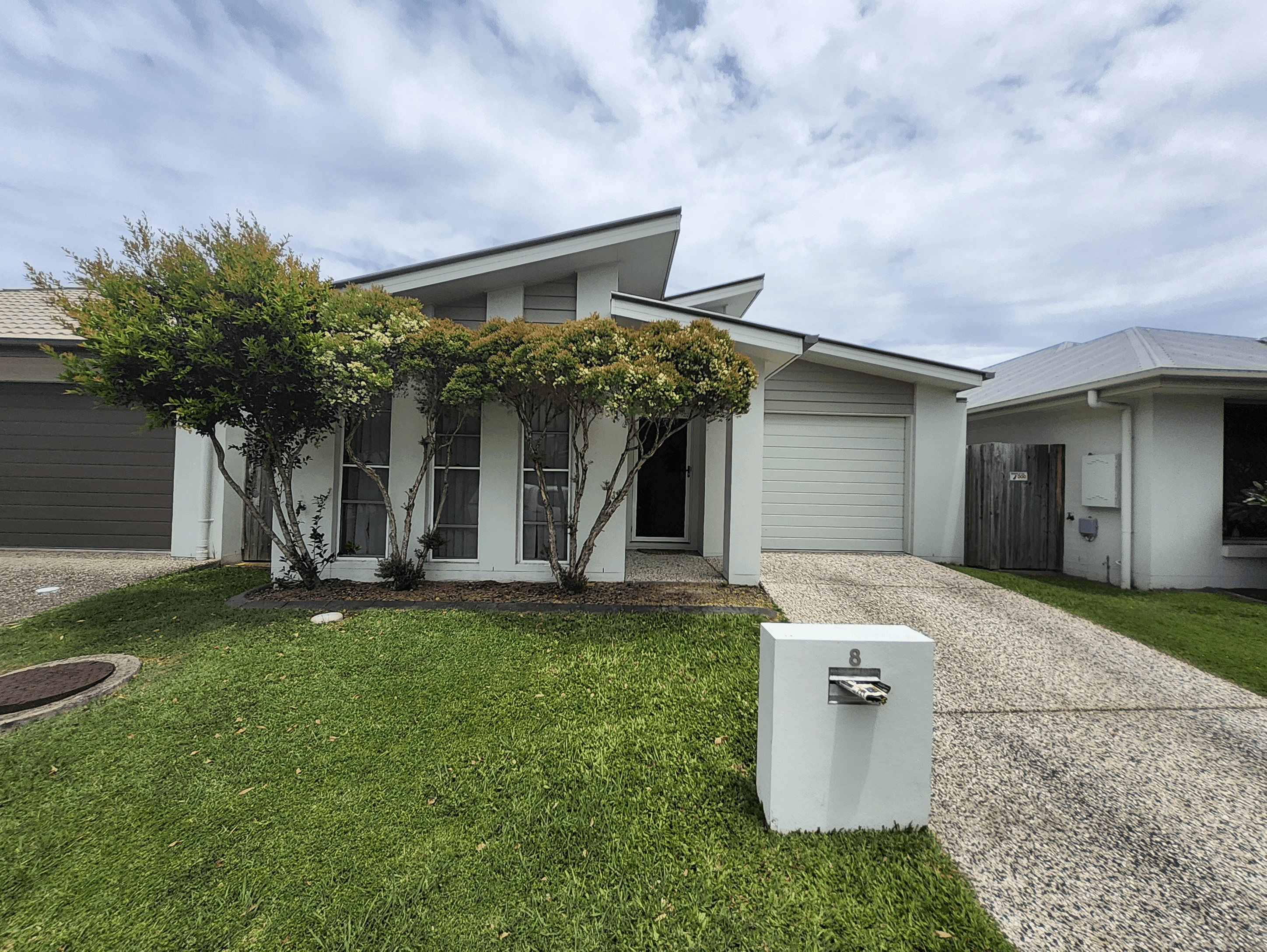 8 Daydream Street, MOUNTAIN CREEK, QLD 4557