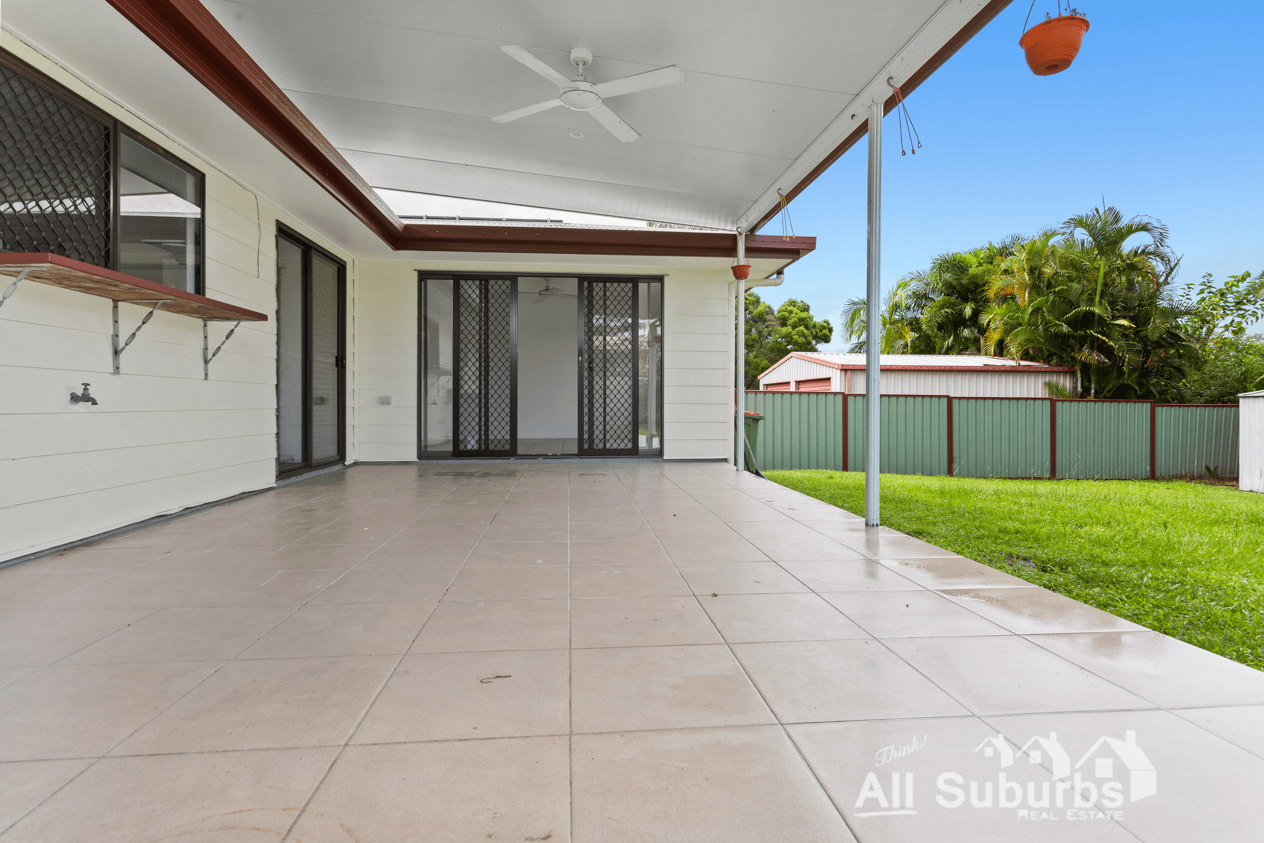 9 Royena Ct, CRESTMEAD, QLD 4132