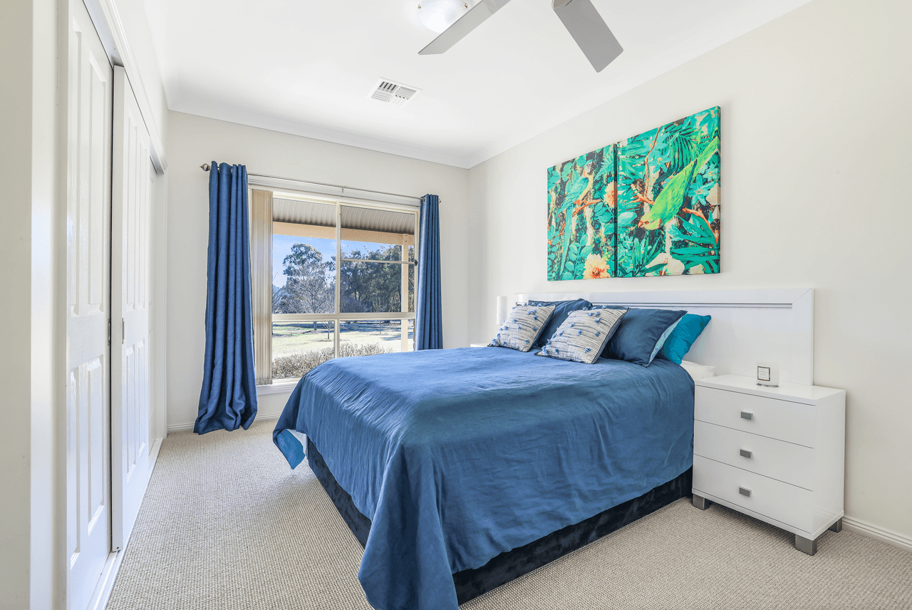 44 Urangera Drive, TAMWORTH, NSW 2340