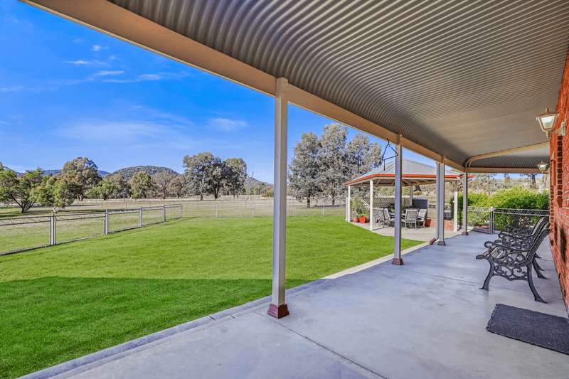 44 Urangera Drive, TAMWORTH, NSW 2340