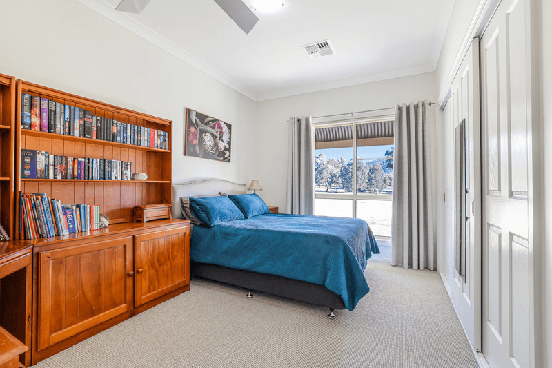 44 Urangera Drive, TAMWORTH, NSW 2340