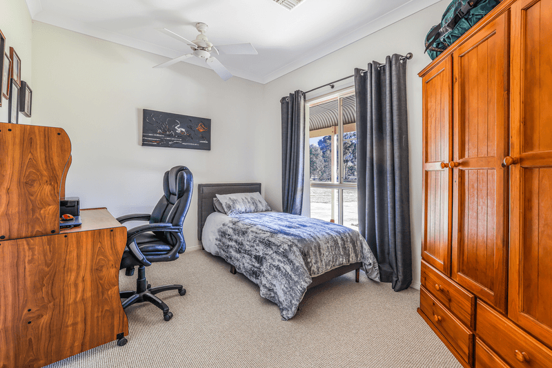 44 Urangera Drive, TAMWORTH, NSW 2340