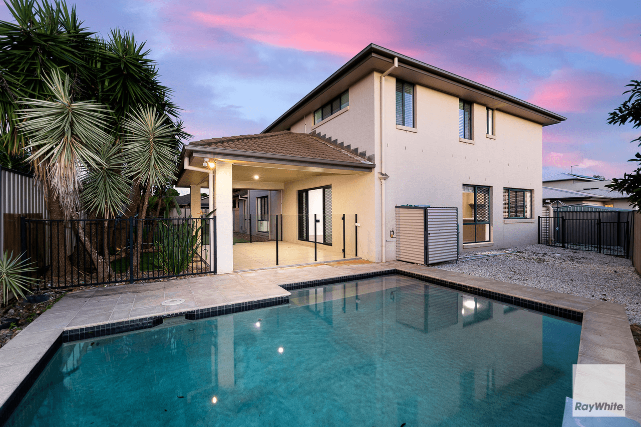 8 Lois Place, REDLAND BAY, QLD 4165